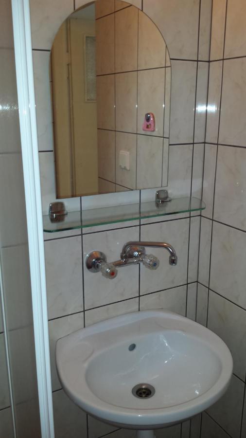 Wynajem Pokoi Hotell Kołobrzeg Exteriör bild