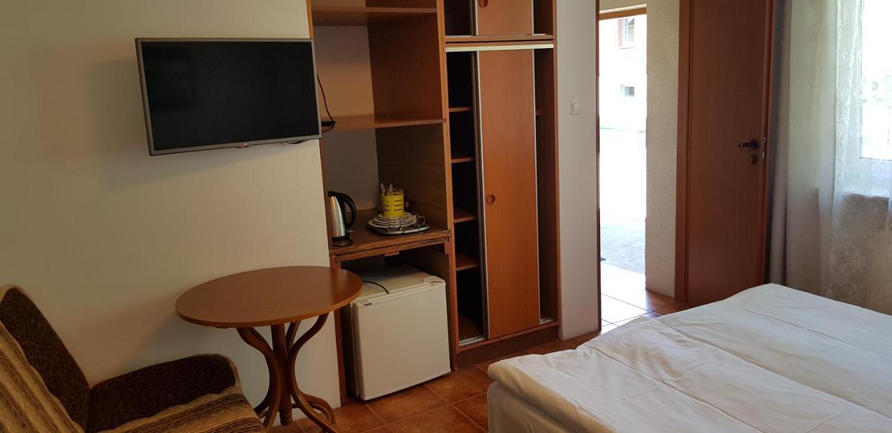 Wynajem Pokoi Hotell Kołobrzeg Exteriör bild