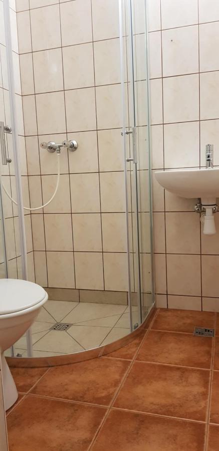 Wynajem Pokoi Hotell Kołobrzeg Exteriör bild
