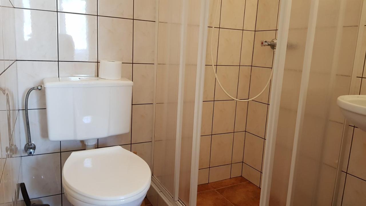 Wynajem Pokoi Hotell Kołobrzeg Exteriör bild