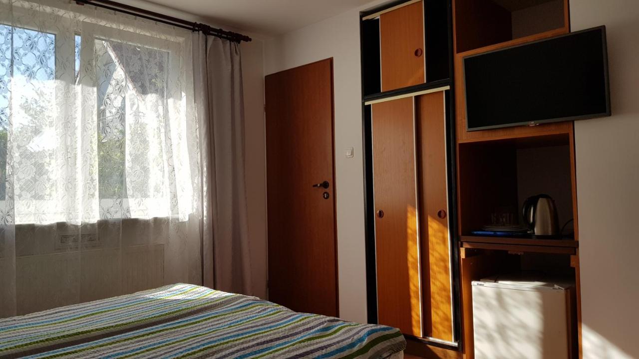 Wynajem Pokoi Hotell Kołobrzeg Exteriör bild