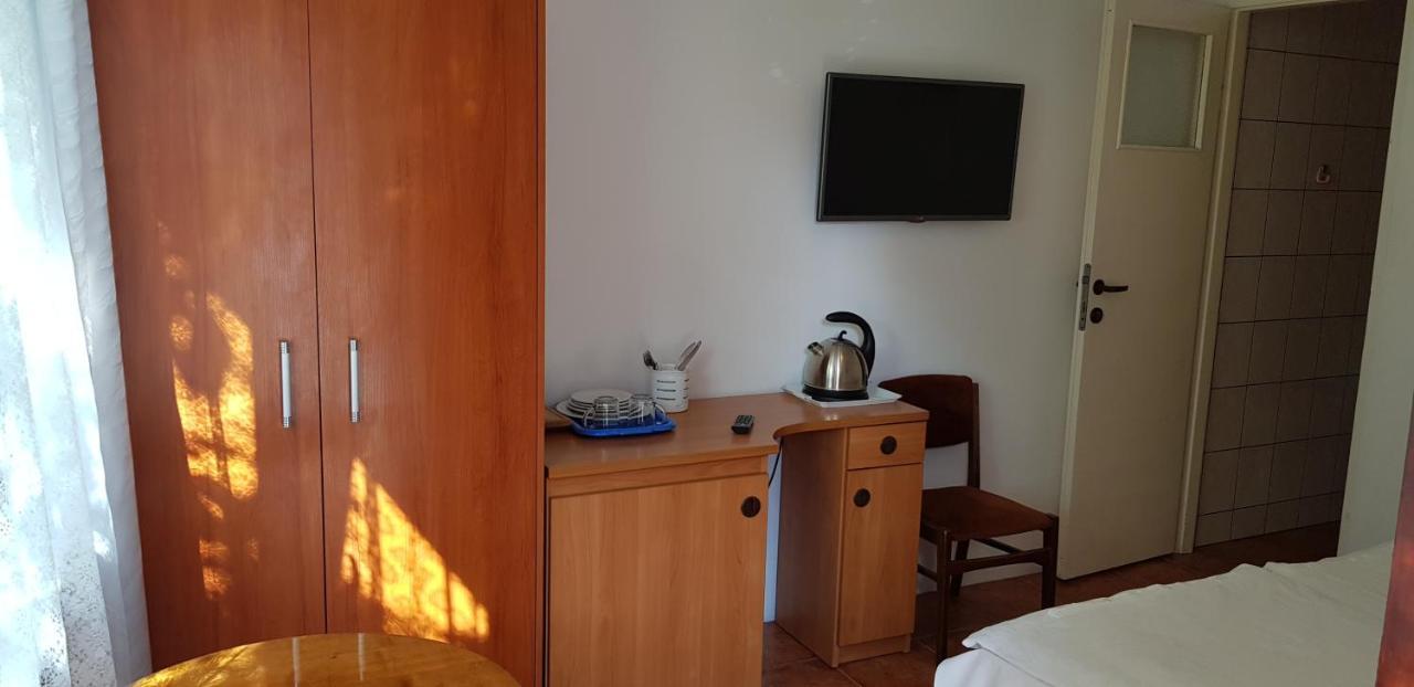 Wynajem Pokoi Hotell Kołobrzeg Exteriör bild
