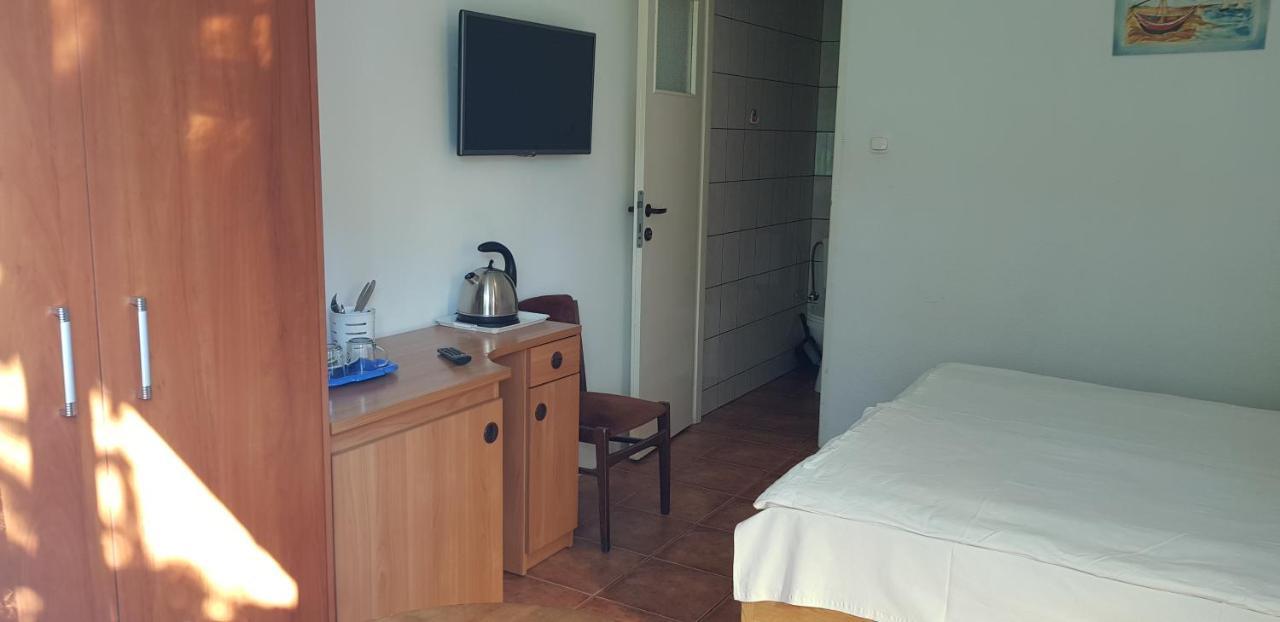 Wynajem Pokoi Hotell Kołobrzeg Exteriör bild